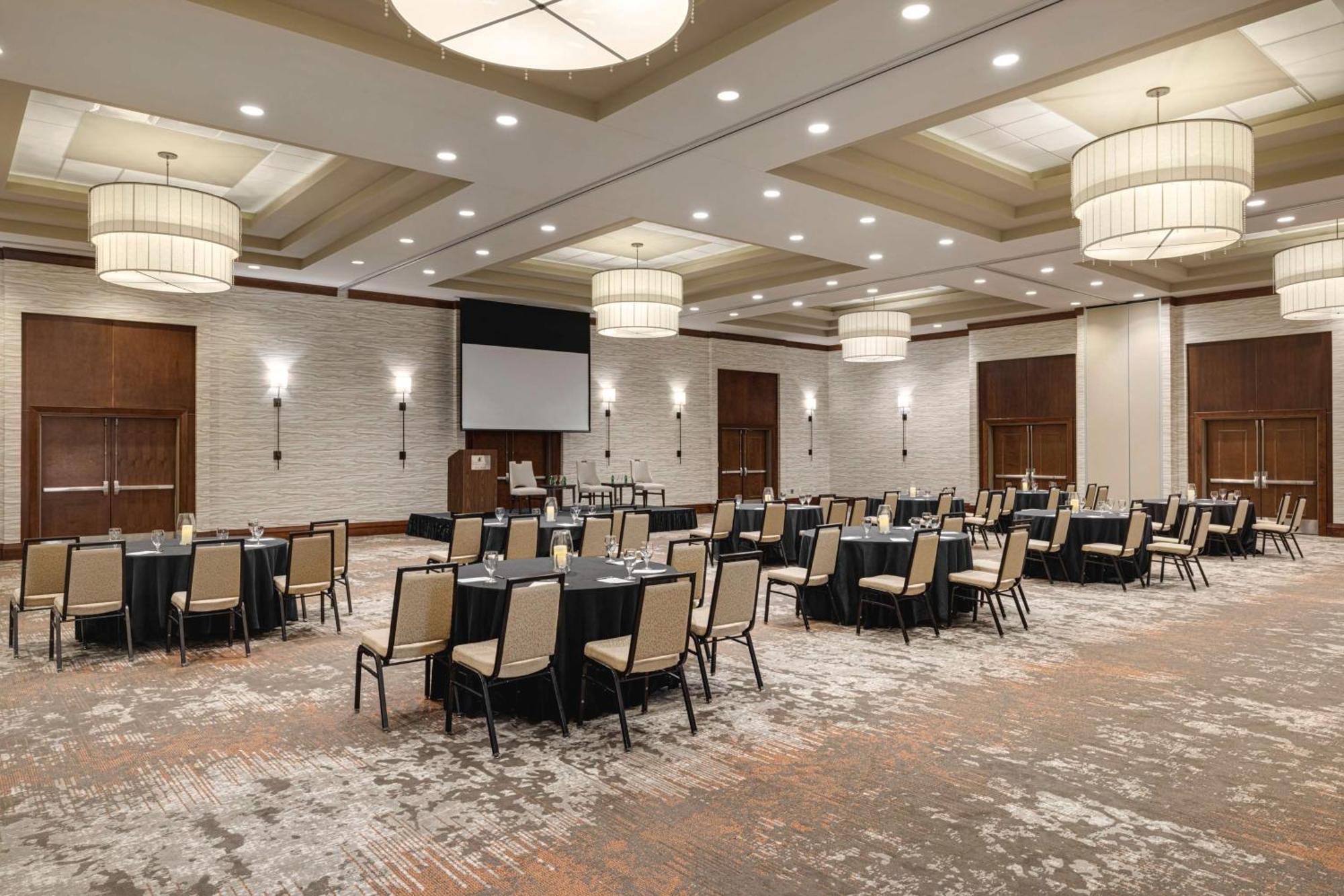 Embassy Suites Chattanooga Hamilton Place Bagian luar foto