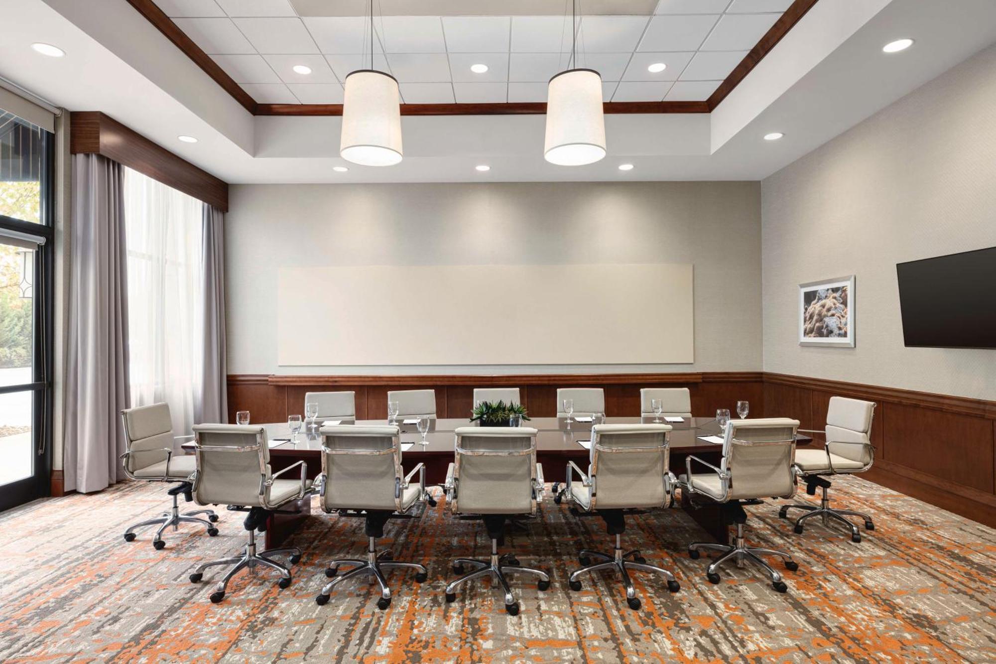 Embassy Suites Chattanooga Hamilton Place Bagian luar foto