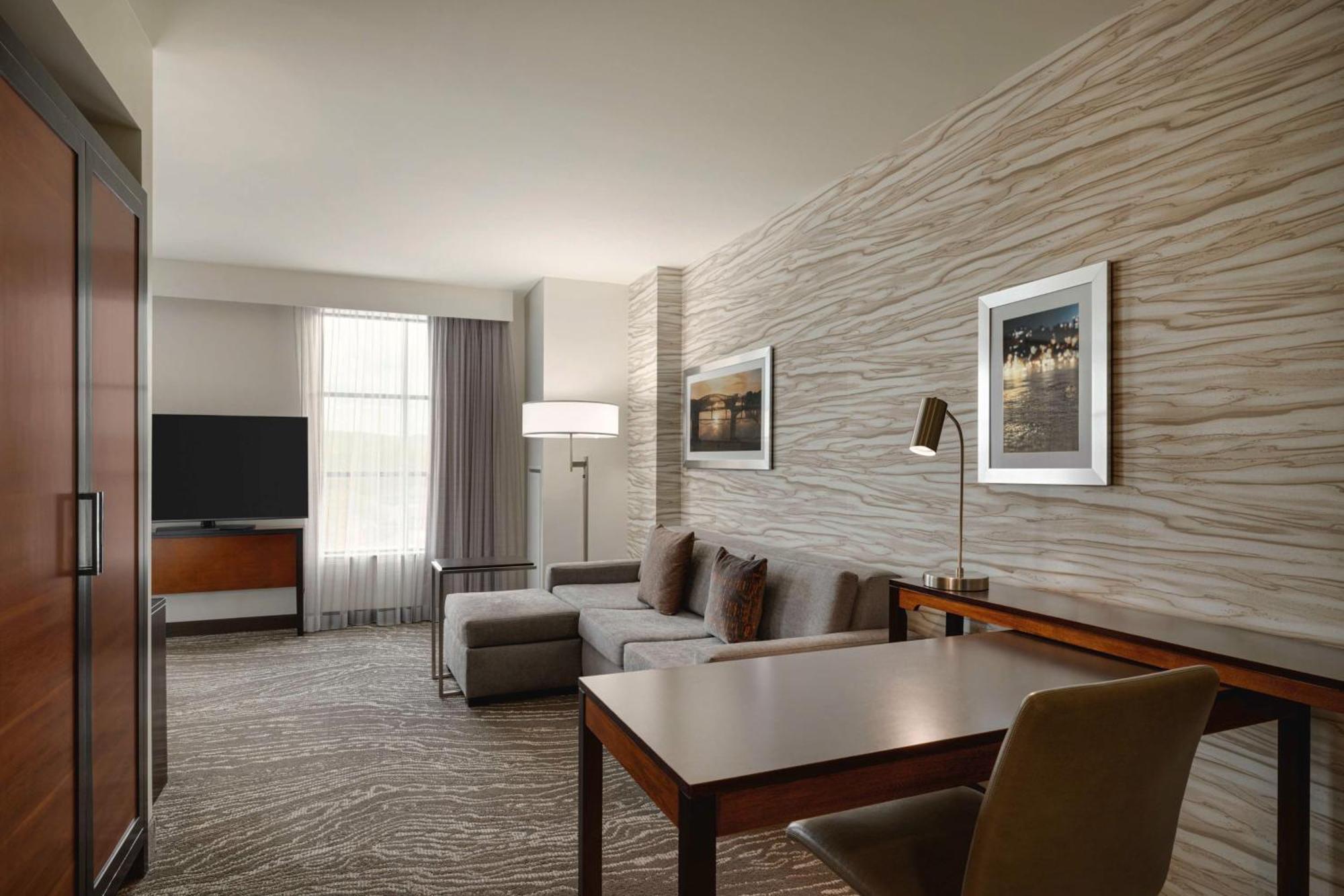 Embassy Suites Chattanooga Hamilton Place Bagian luar foto