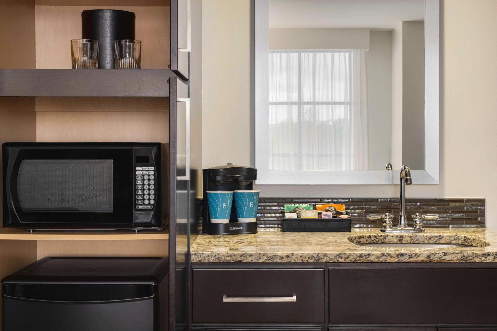 Embassy Suites Chattanooga Hamilton Place Bagian luar foto
