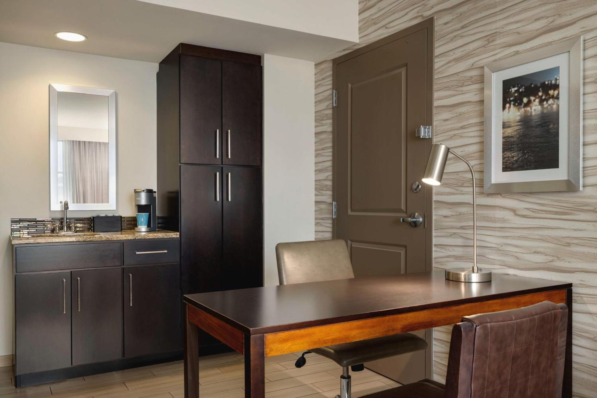 Embassy Suites Chattanooga Hamilton Place Bagian luar foto